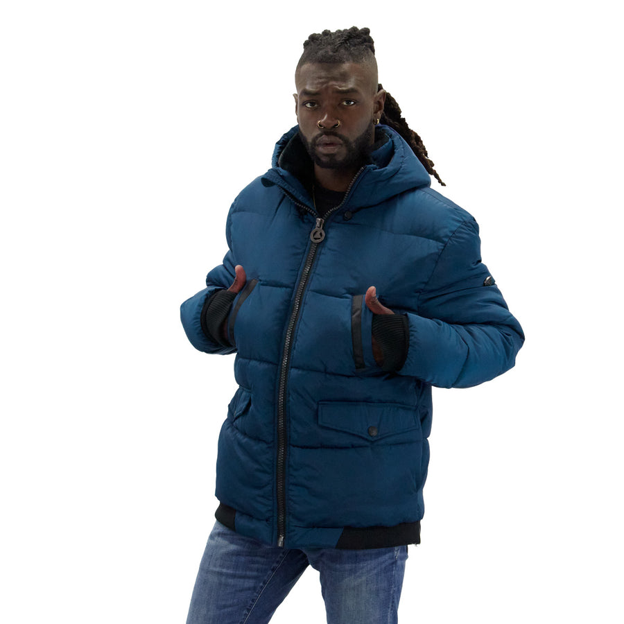 Navy Expedition insulated puffer, genuine three-quarter view
